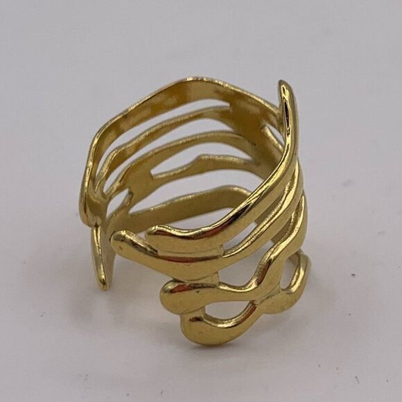 Ring, NWOT, stainless gold coloured, adjustable size, organic, minimalist - Picture 4 of 17